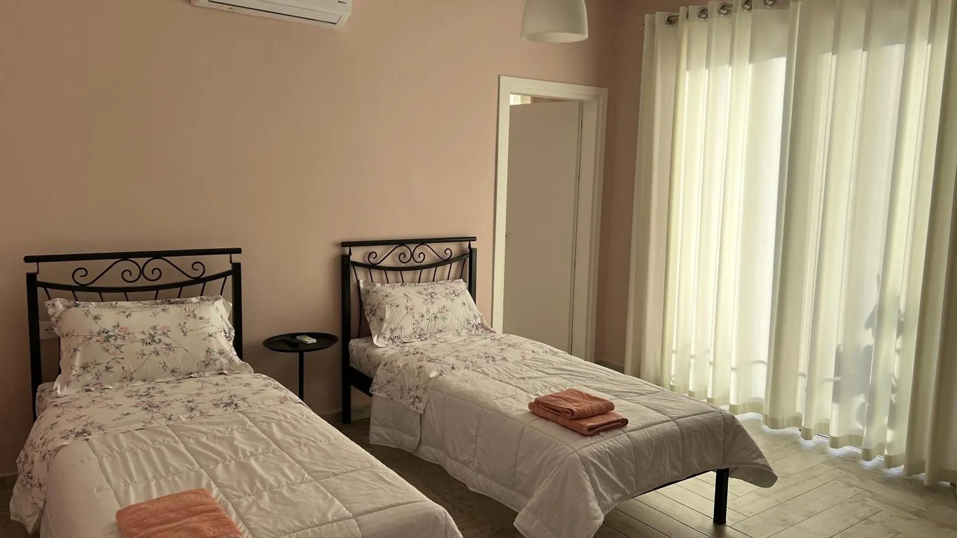 Appartement Luka Apartaments Suite 1 Himare Albanië